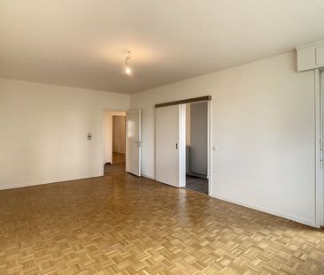 Superb fully renovated accommodation with stunning unobstructed views! - Photo 6