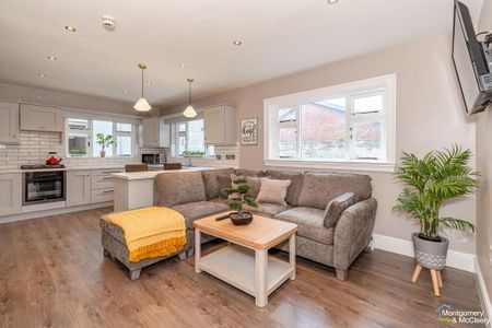 Room To Let, 20 Clarendon Street, Cityside, BT48 7ET - Photo 4