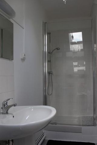 T1 MEUBLÉ - 560€/mois C.C Nantes (44000) - Photo 5