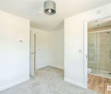 Lapwing Heights, Bosham, Chichester, West Sussex, PO18 - Photo 1