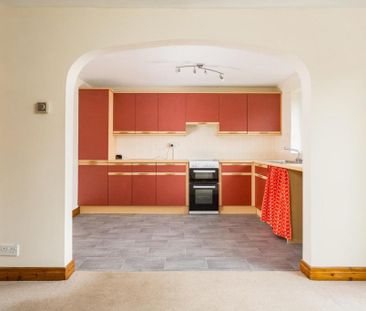 3 bedroom semi-detached house to rent - Photo 6