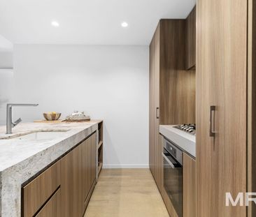 Luxury living with resort-style amenities in the iconic magnolia building - Photo 5