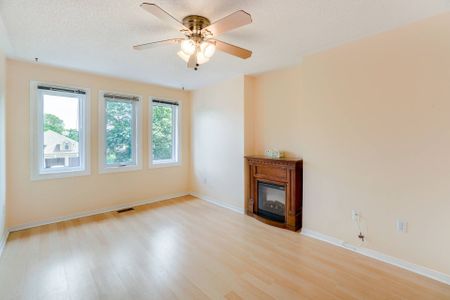 For Lease - 1401 Inuit Trail, Mississauga, Ontario - Photo 2