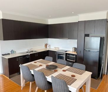 Charming Apartment By The Beach - Photo 3