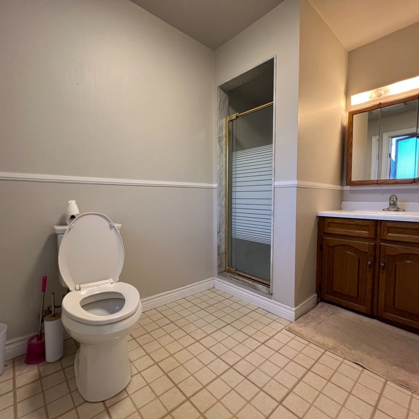 For Lease - 299 Lakeview Boulevard Unit# Upper, Georgina, Ontario - Photo 1