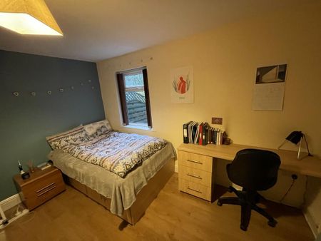 7 bedroom detached house to rent - Photo 3