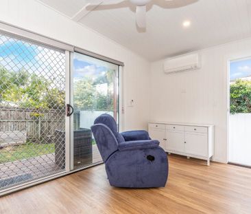 Private, Partially Furnished Granny Flat - Lawn Maintenance Included! - Photo 1