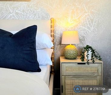 4 bedroom terraced house to rent - Photo 5