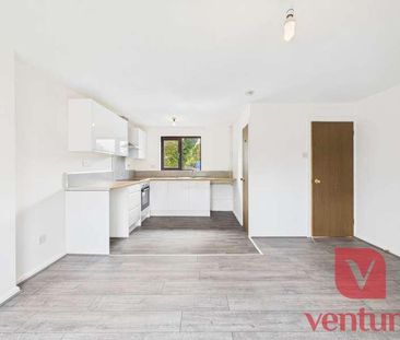 Martingale Place, Milton Keynes, MK14 - Photo 2