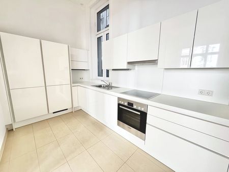 TOPLAGE NÄHE RATHAUS | REPRÄSENTATIVE 3 ZIMMER IN STILALTBAU | HOCHWERTIGE AUSSTATTUNG | U-BAHN-NÄHE - Foto 5