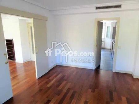 Casa en alquiler en Avenida de las Bellas Artes - Foto 2