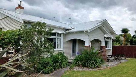 52 Manapouri Crescent - Photo 2