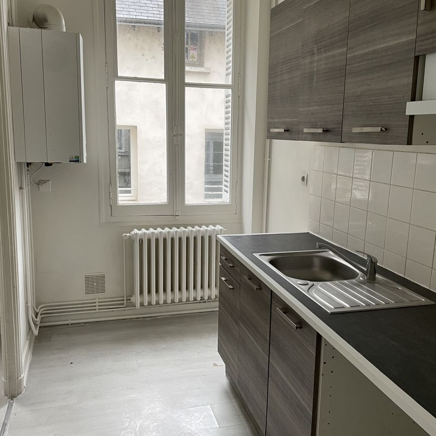 Location Appartement 3 pièces 63m² CHATELLERAULT 86100 - Photo 1
