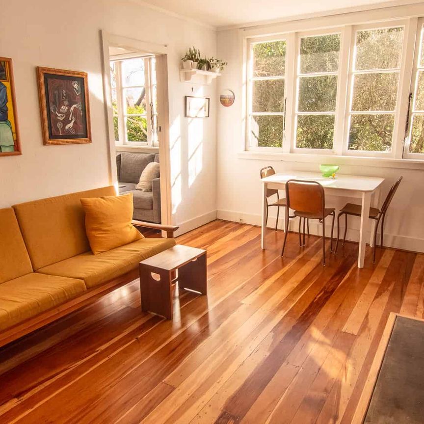 ART DECO CUTIE - MT EDEN - Photo 1