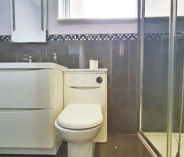 3 bedroom semi-detached house to rent - Photo 6