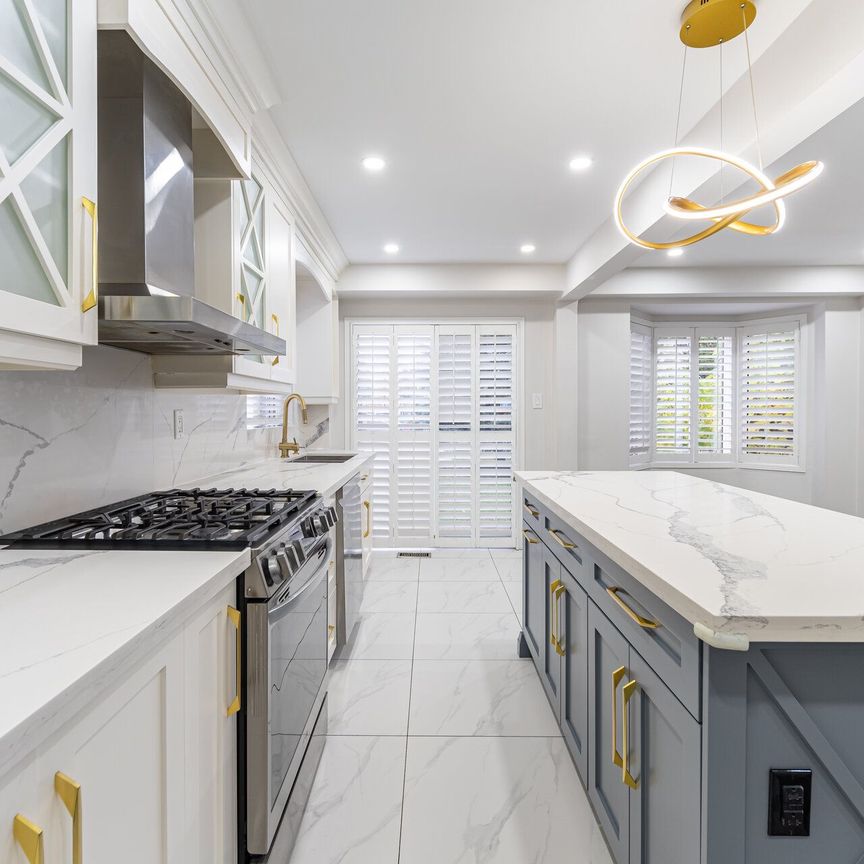 For Lease - 5255 Guildwood Way Unit# 48, Mississauga, Ontario - Photo 1