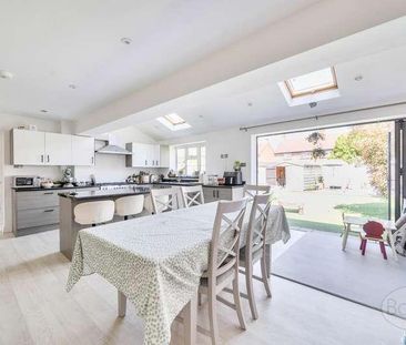 Coveham Crescent, Cobham, Surrey, KT11 - Photo 6