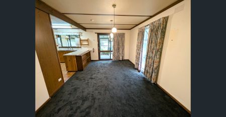 Superbly located 3 bedroom home in Lara. - Photo 2