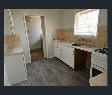 37 Hannemann Drive, Whyalla Jenkins, SA 5609 - Photo 2