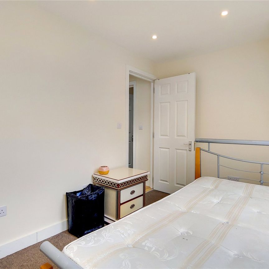 387 Camden Road, Holloway - Photo 1