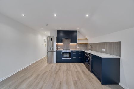 3 bedroom apartment to rent - Photo 5