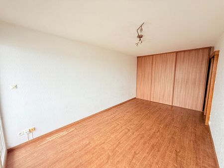 Location Appartement 1 pièce 31m² - Photo 2