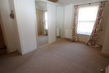 2 bedroom terraced house to rent - Photo 5