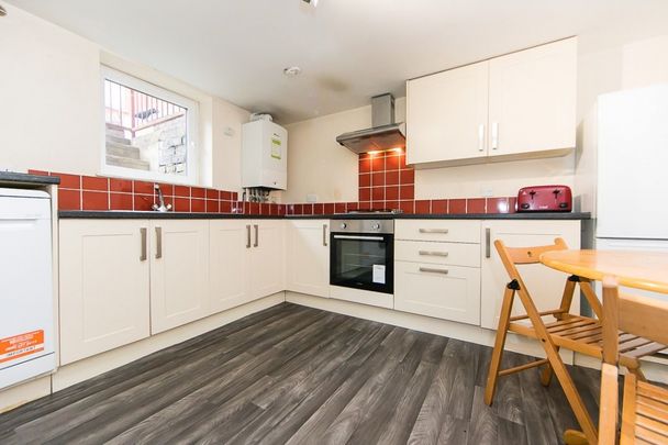 Welton Grove, Hyde Park, Leeds - Photo 1