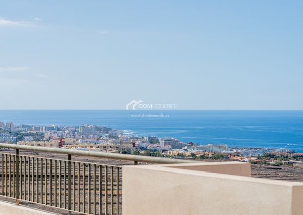 Chalet adosado · Alquiler a largo plazo ·