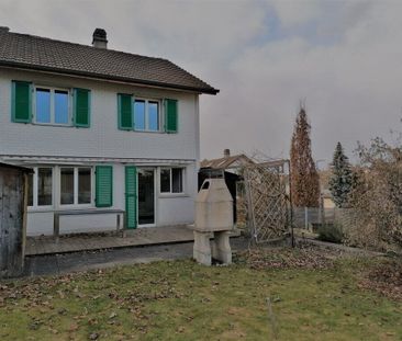 Row of single-family homes looking for a small family with a green ... - Photo 5