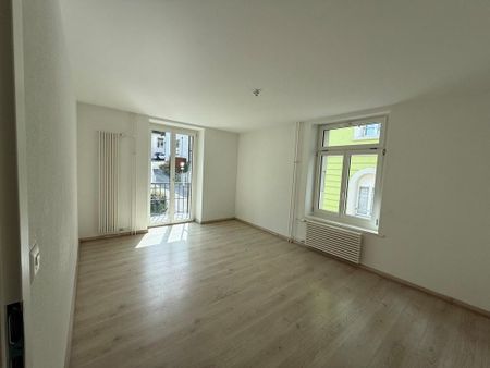 Attraktive 3- Zimmerwohnung im 1. OG an ruhiger Lage in Luzern - Photo 2
