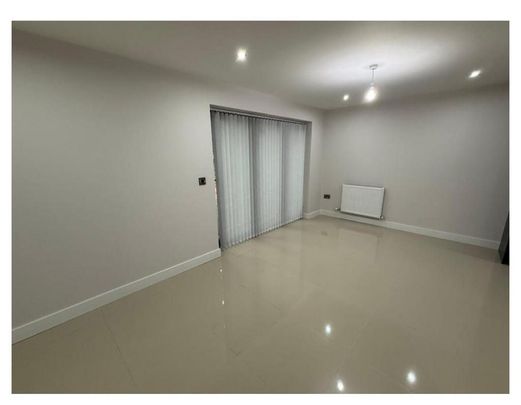 2 bedroom detached bungalow to rent - Photo 1