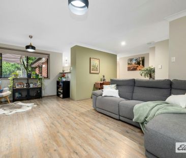 LOWSET GEM ON ANAKIE DRIVE! - Photo 1