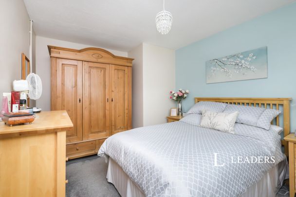 2 bedroom maisonette to rent Ocklynge Road - Photo 1