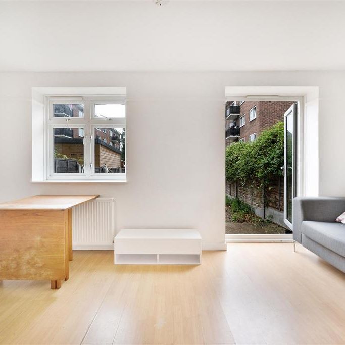 4 bedroom maisonette to rent - Photo 1