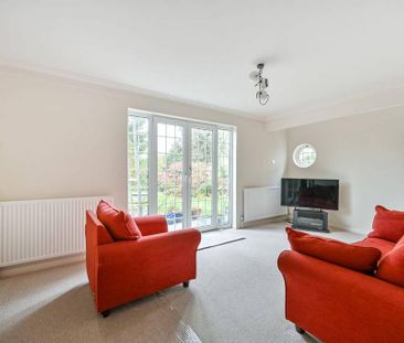 3 bedroom semi-detached house to rent - Photo 5