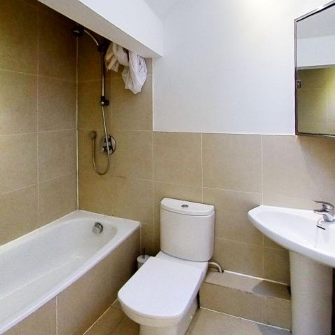 Knighton Drive, Leicester - Photo 1