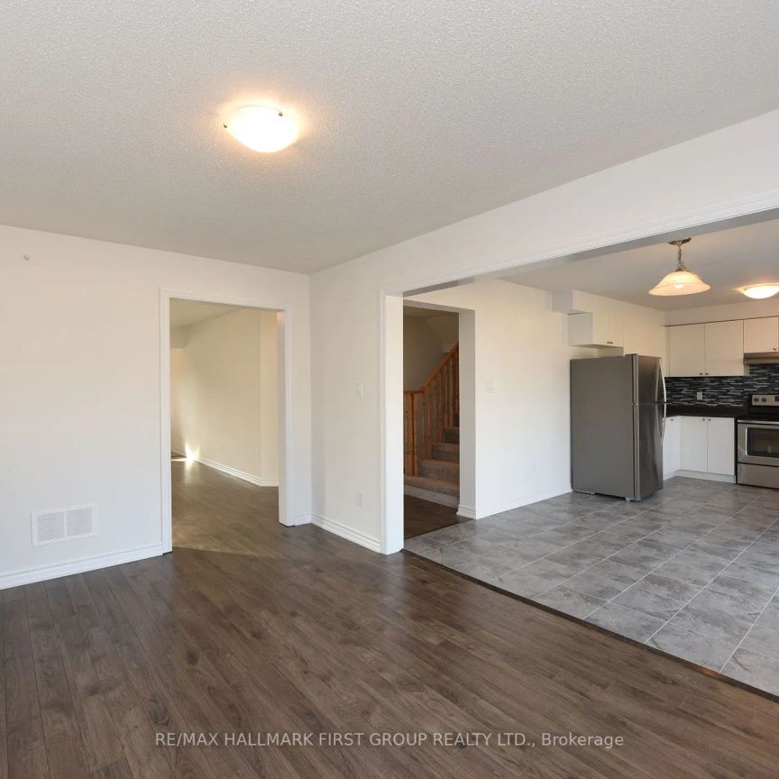 Detached Home For Lease | X8472398 - Photo 1