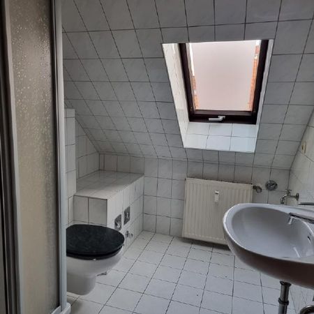 Gemütliche Singlewohnung im Dachgeschoss! - Photo 4