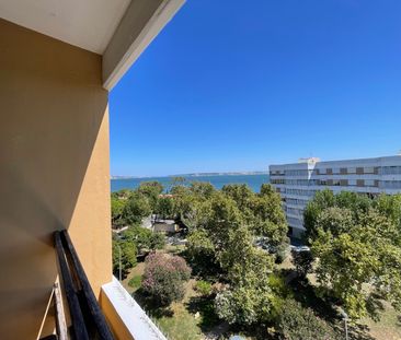 Apartamento T2 para arrendamento mobilado com vista de mar no Alto ... - Photo 4