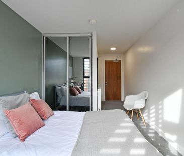 5 bedroom apartment to rent - Photo 2