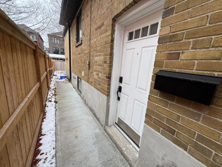 65 North Heights Road #Bsmt - Photo 4