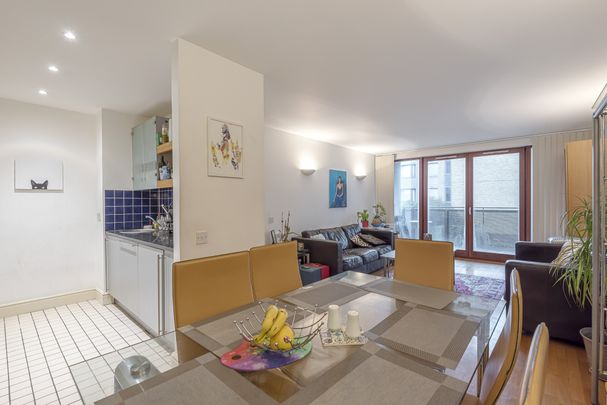 Assam Street, London, E1 flat to rent - Photo 1