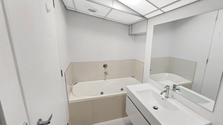 Executive Apartment - Photo 5