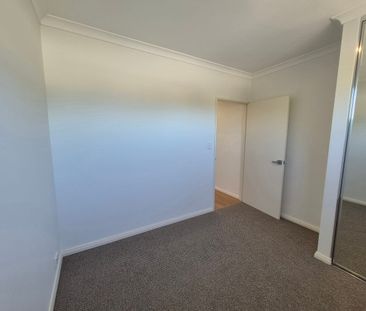 FABULOUS REAR 2 BEDROOOM 2 BATHROOM APARTMENT - Photo 6