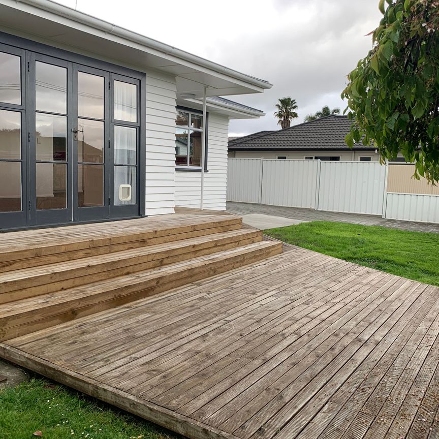 Three Beds in Taradale - Be in quick! - Photo 1