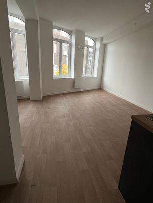 A LOUER T2 RENOVÉ SECTEUR HELLEMMES - Photo 1