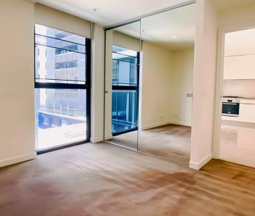 2 Bed 1 Bath - Photo 2