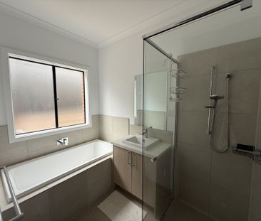 For private inspections please email catie@sweeneyea.com.au. - Photo 1