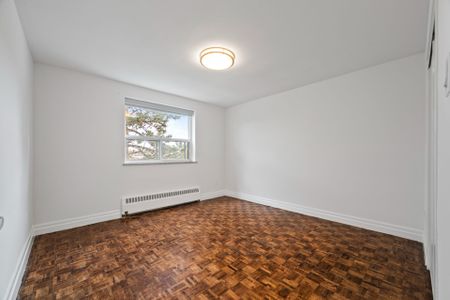 For Lease - 2300 Marine Drive Unit# 304, Oakville, Ontario - Photo 4